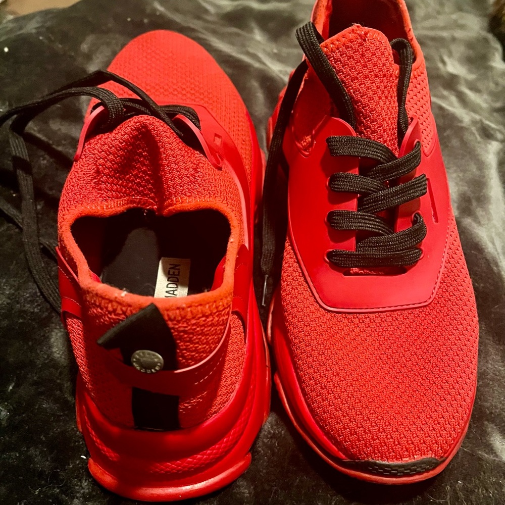 Steve Madden unisex sneakers